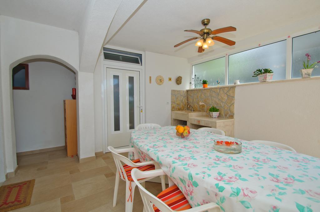 Hella Apartments Trogir Room photo