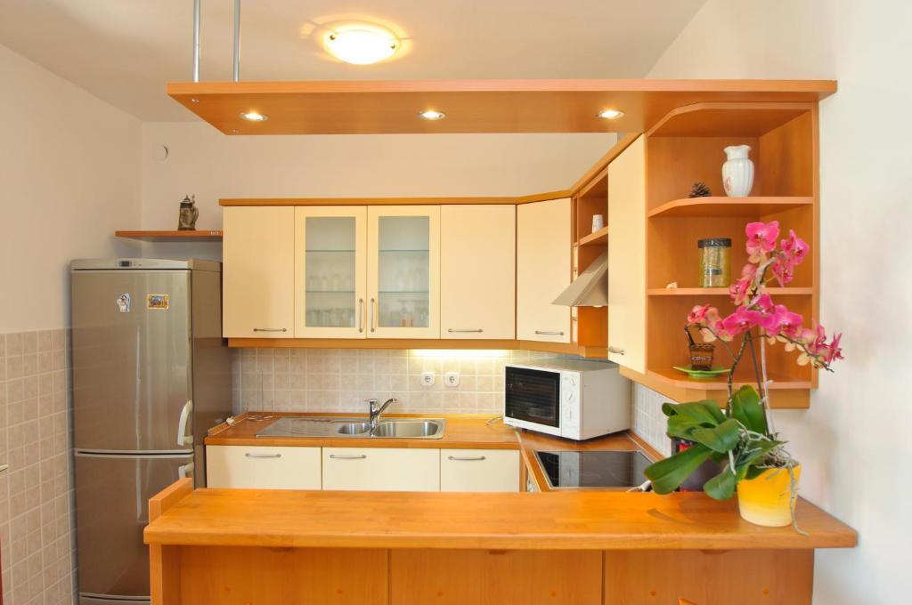 Hella Apartments Trogir Exterior photo
