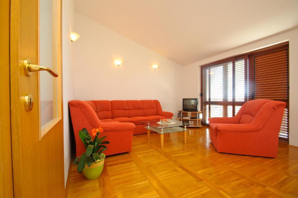 Hella Apartments Trogir Exterior photo